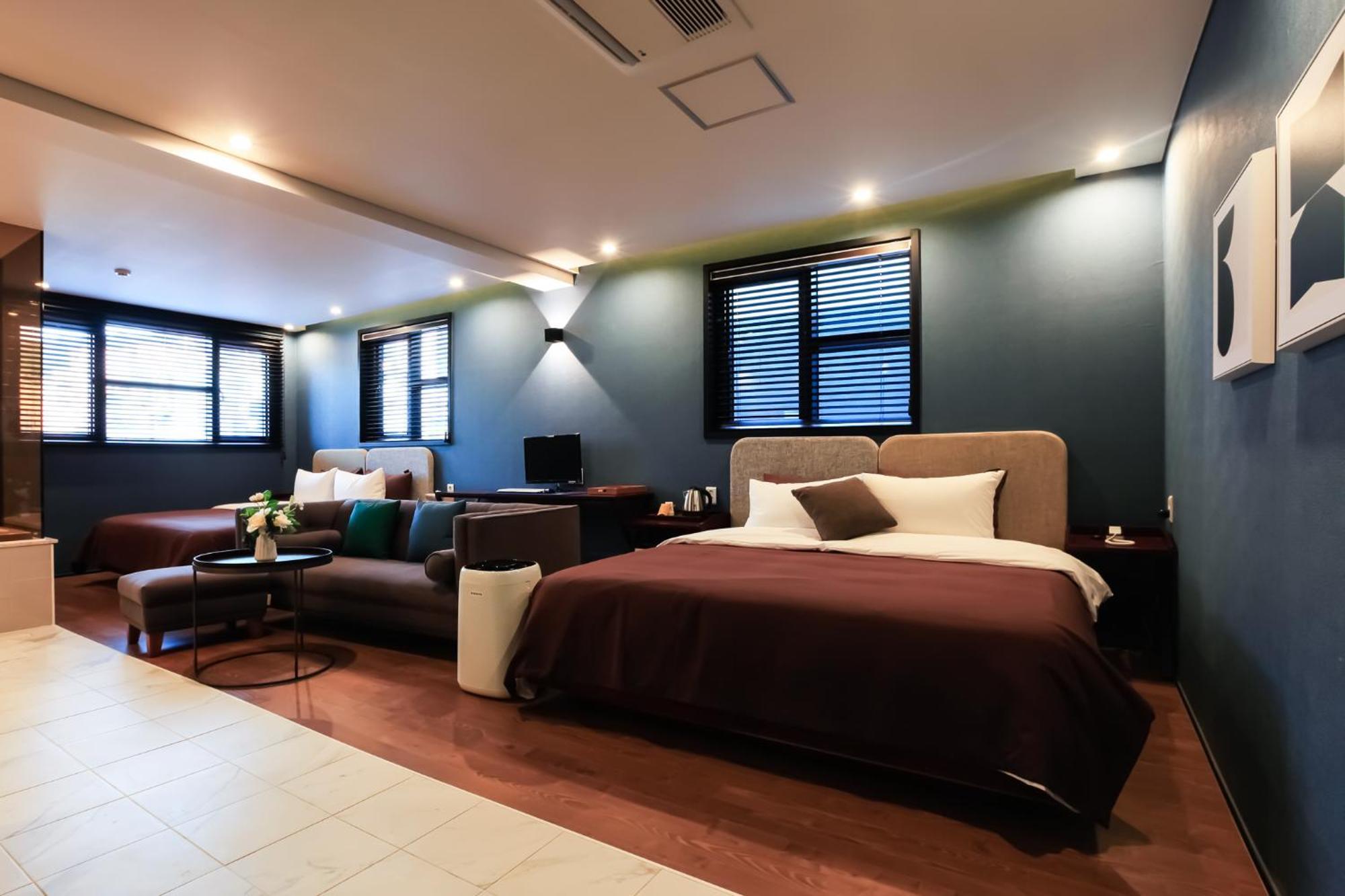 Brown Dot Yangjeong Hotel Busan Exterior photo